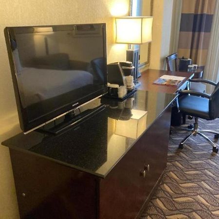 Radisson Hotel Austin - University Esterno foto