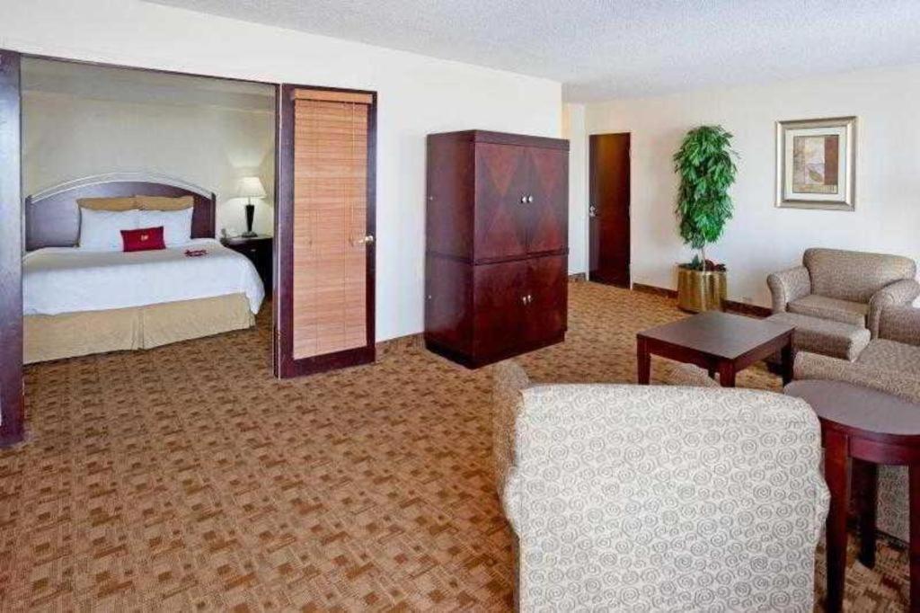 Radisson Hotel Austin - University Esterno foto