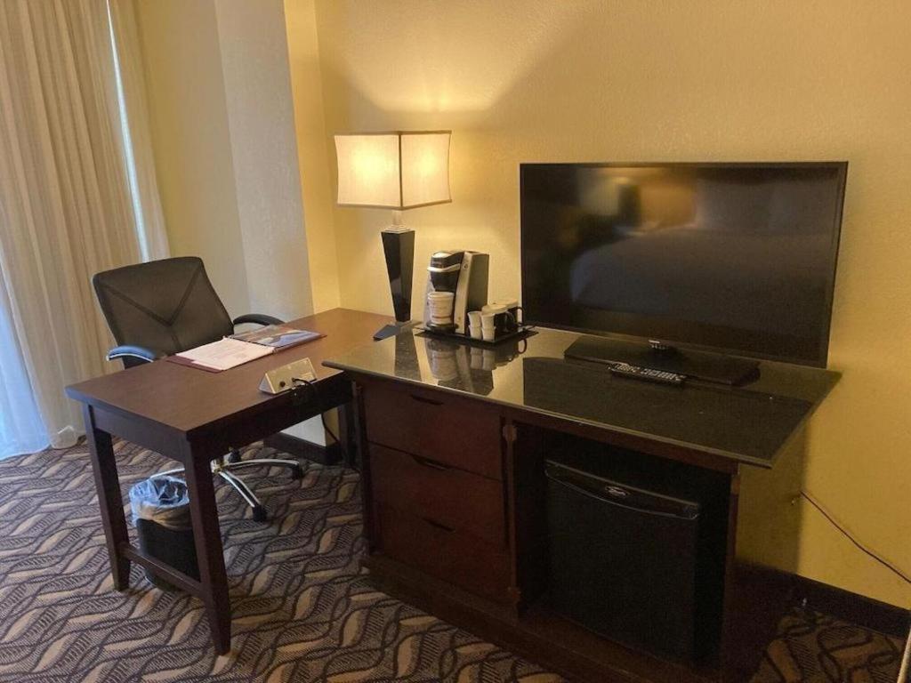 Radisson Hotel Austin - University Esterno foto