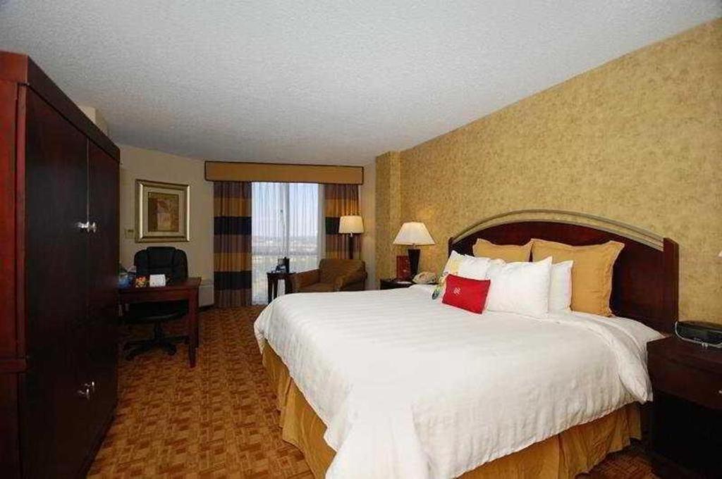 Radisson Hotel Austin - University Esterno foto